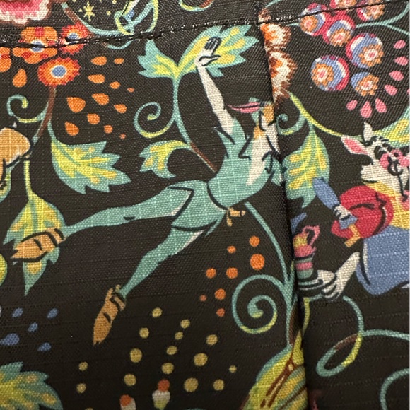 Vera Bradley Disney Limited Edition Drawstring Family Tote NWT - Picture 13 of 15